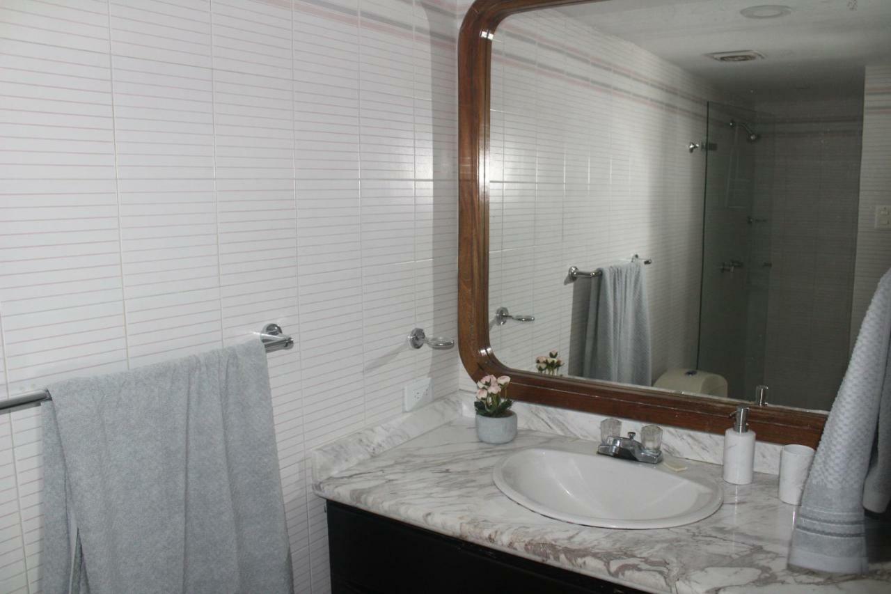 Cozy Apartment In El Laguito Cartagena Ngoại thất bức ảnh